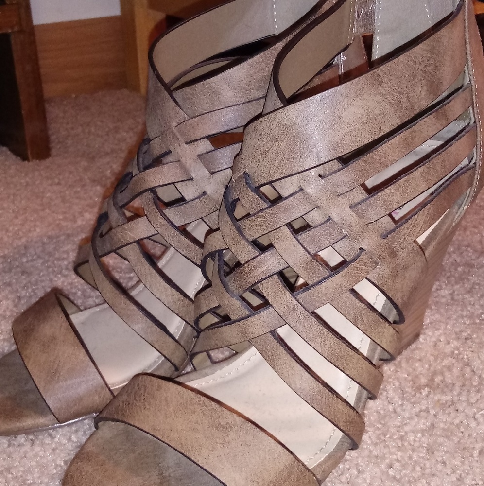 Brown wedges